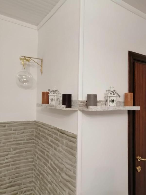 Lo Apartment *
